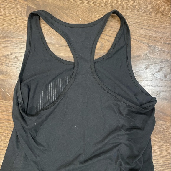 Nike Workout top - Picture 3 of 3